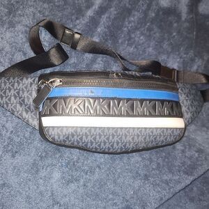 Michael Kors Cooper Belt Fanny Pack Bag